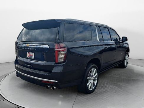 Certified 2023 Chevrolet Suburban High Country AWD/4WD image 5