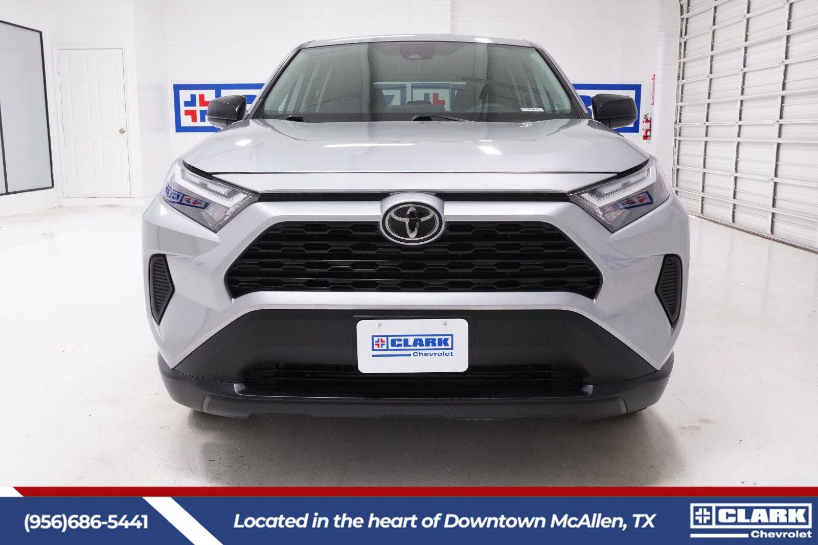 Used 2025 Toyota RAV4 LE AWD/4WD image 2