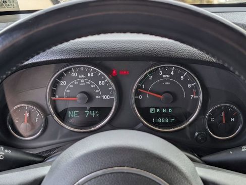 Used 2014 Jeep Wrangler Unlimited Sport w/ Quick Order Package 24S AWD/4WD image 36