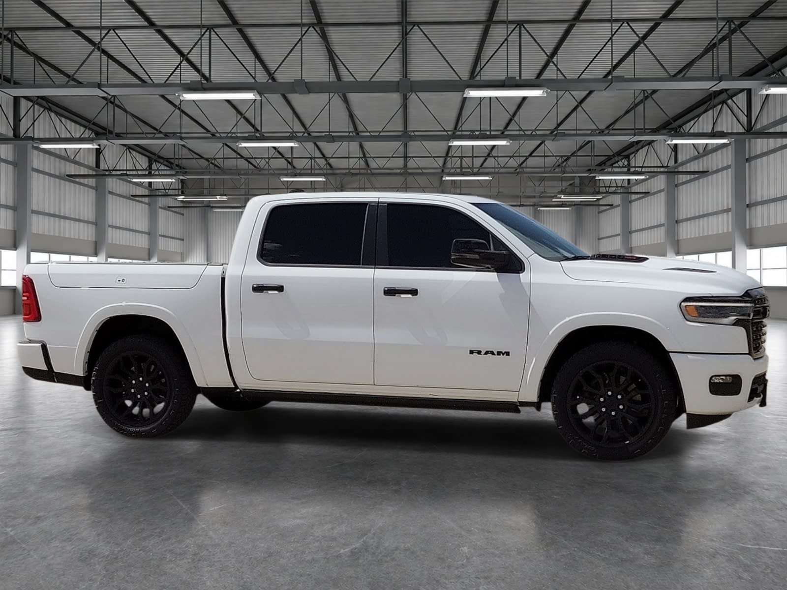 Used 2025 RAM 1500 Limited AWD/4WD image 5