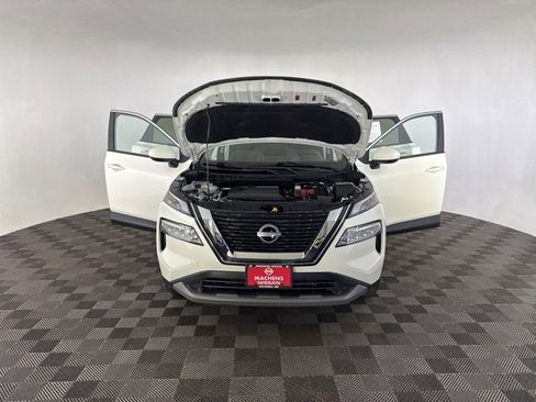 Certified 2023 Nissan Rogue SV image 17