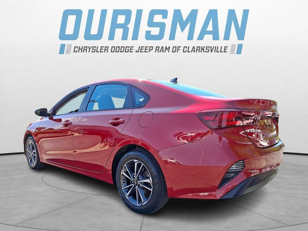 Used 2022 Kia Forte LXS FWD image 4