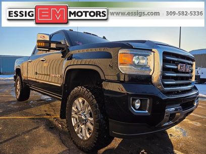 Used 2017 GMC Sierra 2500 SLT w/ Duramax Plus Package
