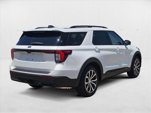 New 2025 Ford Explorer ST-Line image 2