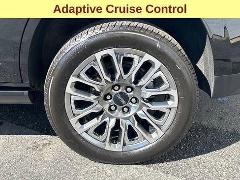 Used 2024 GMC Yukon Denali Ultimate AWD/4WD image 9