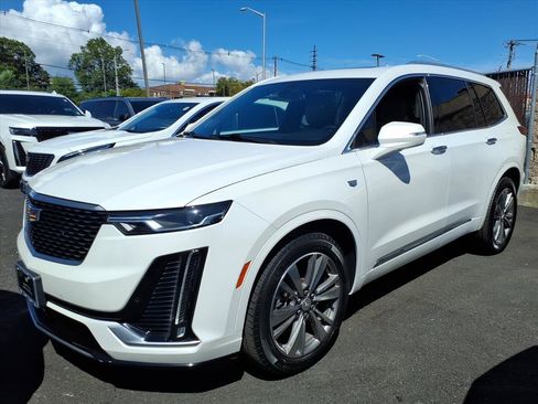 Certified 2021 Cadillac XT6 Premium Luxury image 8