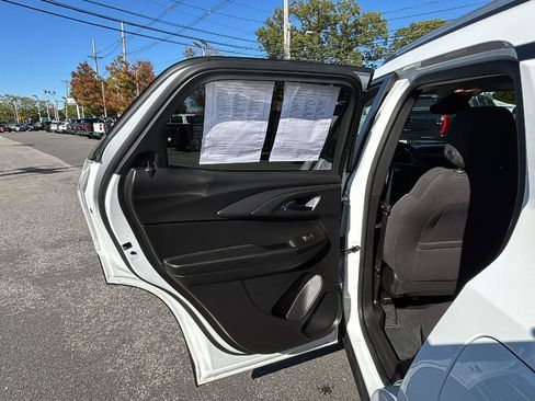 Certified 2023 Chevrolet TrailBlazer LT w/ Convenience Package image 29