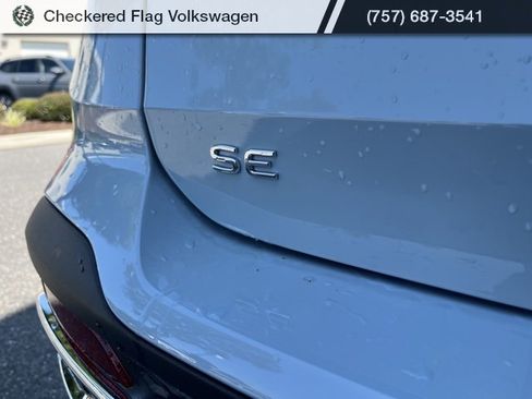 New 2025 Volkswagen Taos SE image 20