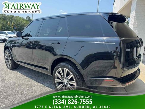 Used 2023 Land Rover Range Rover SE AWD/4WD image 8