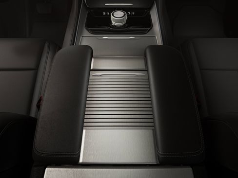 New 2026 Jeep Grand Wagoneer 2WD image 4