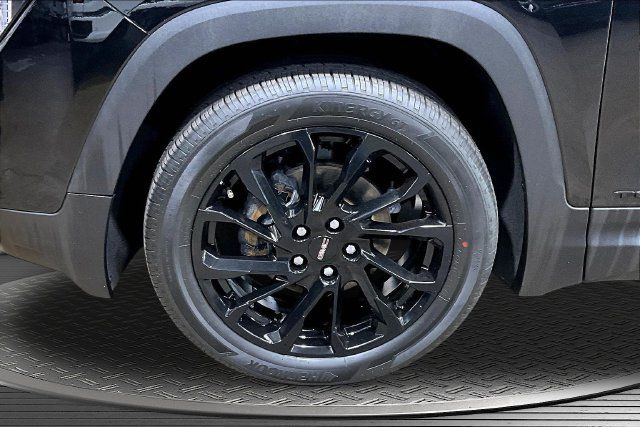 Used 2023 GMC Terrain SLT w/ Elevation Edition FWD image 30