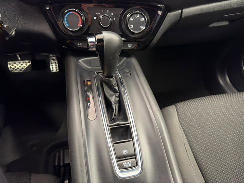 Used 2021 Honda HR-V Sport image 23