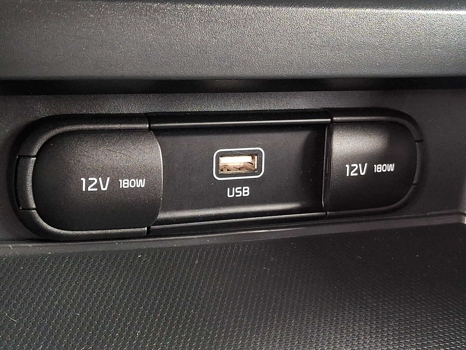 Used 2023 Kia Soul LX w/ LX Technology Package FWD image 22