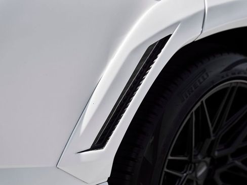 Used 2019 Lamborghini Urus AWD/4WD image 14