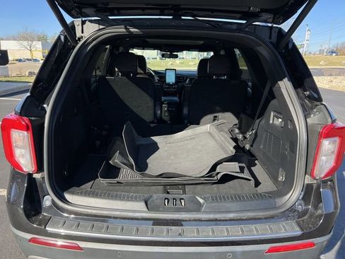 Used 2022 Ford Explorer Platinum w/ Equipment Group 601A image 22