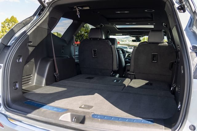 Certified 2024 Buick Enclave Avenir w/ Trailering Package, 5000 lbs. AWD/4WD image 19