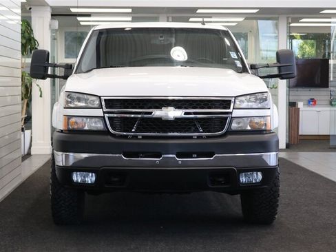 Used 2006 Chevrolet Silverado 2500 W/T AWD/4WD image 8