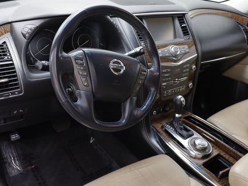Used 2017 Nissan Armada Platinum w/ Interior Lighting Package image 6