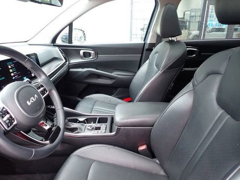 Certified 2024 Kia Sorento S w/ Panoramic Sunroof Package AWD/4WD image 16