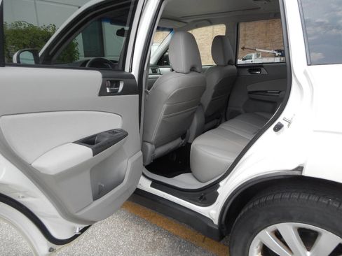 Used 2012 Subaru Forester 2.5X Limited image 30