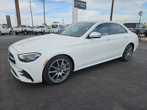Used 2021 Mercedes-Benz E 350 4MATIC Sedan image 2