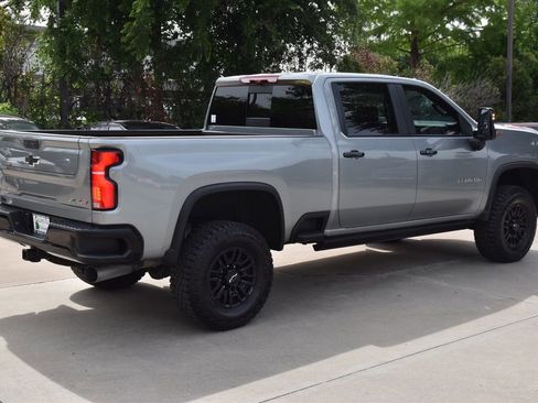 Used 2026 Chevrolet Silverado 2500 ZR2 AWD/4WD image 7