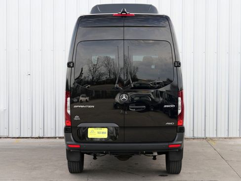 Used 2024 Mercedes-Benz Sprinter 2500 image 49
