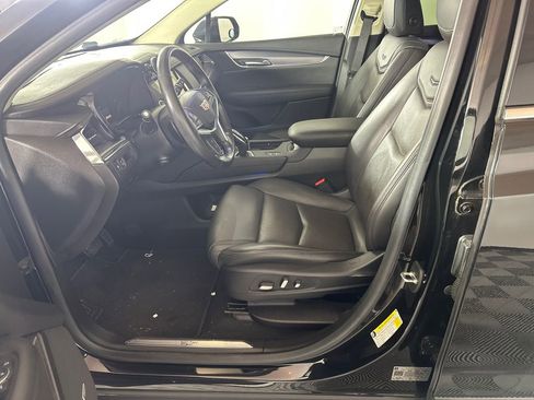 Used 2019 Cadillac XT5 Premium Luxury FWD image 3