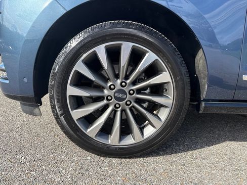 Used 2019 Lincoln Navigator Select w/ Technology Package AWD/4WD image 16