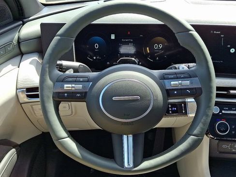 New 2026 Hyundai Tucson Limited AWD/4WD image 9