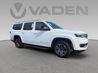 Used 2024 Jeep Wagoneer L Series II w/ Flexible Seating Group video 1