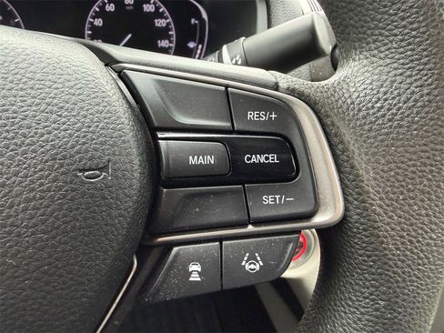 Used 2018 Honda Accord LX image 24