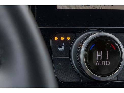 Used 2023 Toyota Highlander XSE image 27