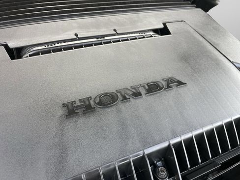 Certified 2025 Honda Pilot Black Edition image 31
