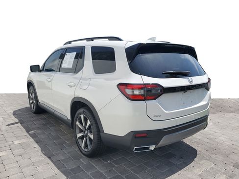 Used 2024 Honda Pilot Elite image 4