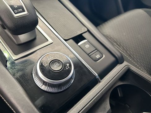 Used 2022 Mitsubishi Outlander ES image 9