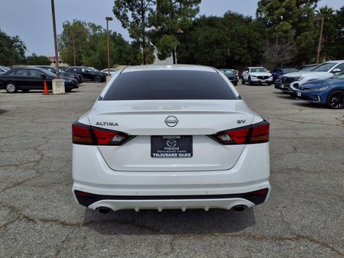 Used 2024 Nissan Altima 2.5 SV w/ SV Premium Package image 21