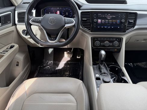 Used 2021 Volkswagen Atlas SEL Premium image 15