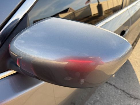 Used 2018 Nissan Rogue S image 38