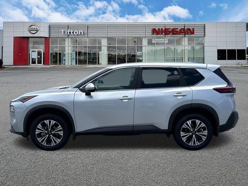 Used 2023 Nissan Rogue SV FWD image 4