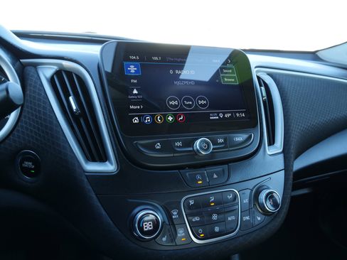 Used 2024 Chevrolet Malibu LT image 27