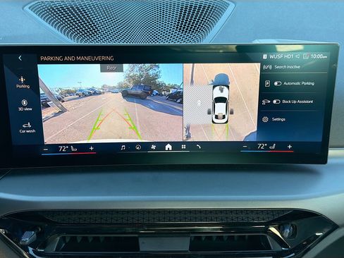 Used 2025 BMW 230i Coupe w/ Convenience Package image 32