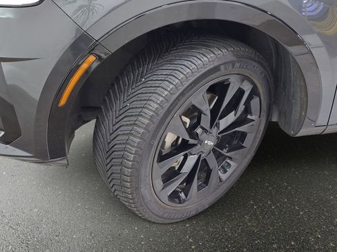 Used 2023 Kia Sorento SX image 35