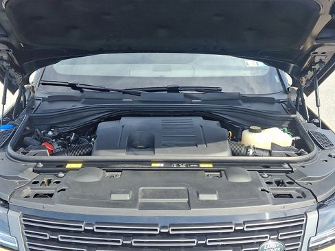 Used 2025 Land Rover Range Rover Sport AWD/4WD image 28