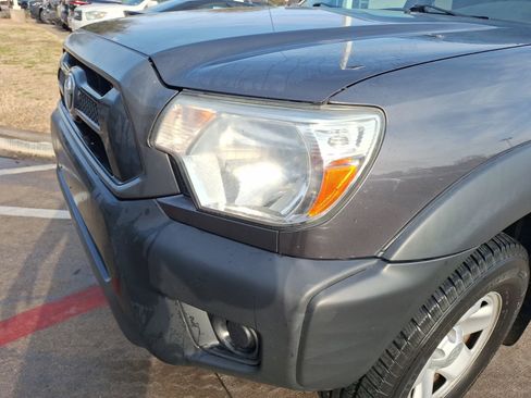 Used 2013 Toyota Tacoma PreRunner image 10