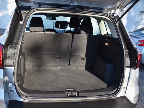 Used 2019 Ford Escape S image 9