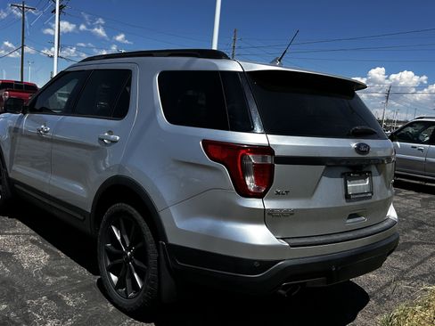 Used 2018 Ford Explorer XLT w/ Equipment Group 202A AWD/4WD image 3