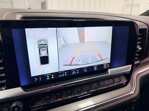 Certified 2023 Chevrolet Silverado 1500 High Country w/ Technology Package image 15