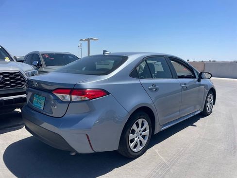 Used 2024 Toyota Corolla LE FWD image 2