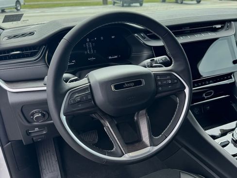 New 2026 Jeep Grand Cherokee Altitude AWD/4WD image 13